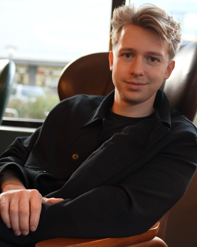 Portrait von Lukas Hollesch, Gründer von Mail Angel